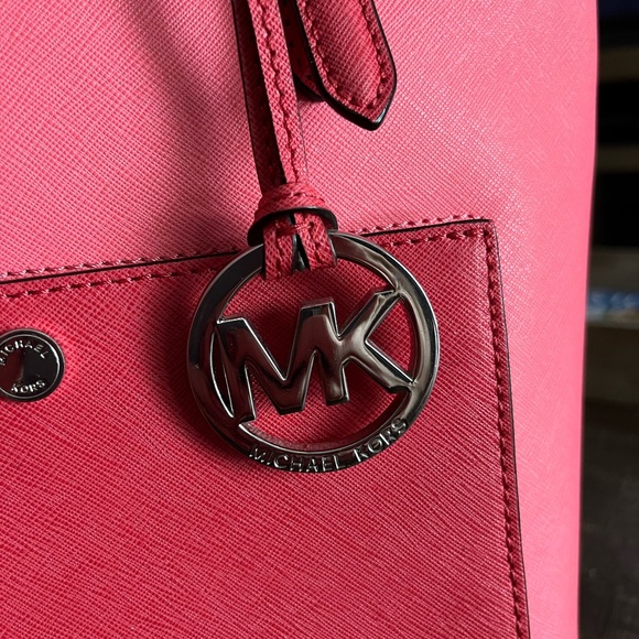 Michael Kors pink tote - Picture 11 of 12